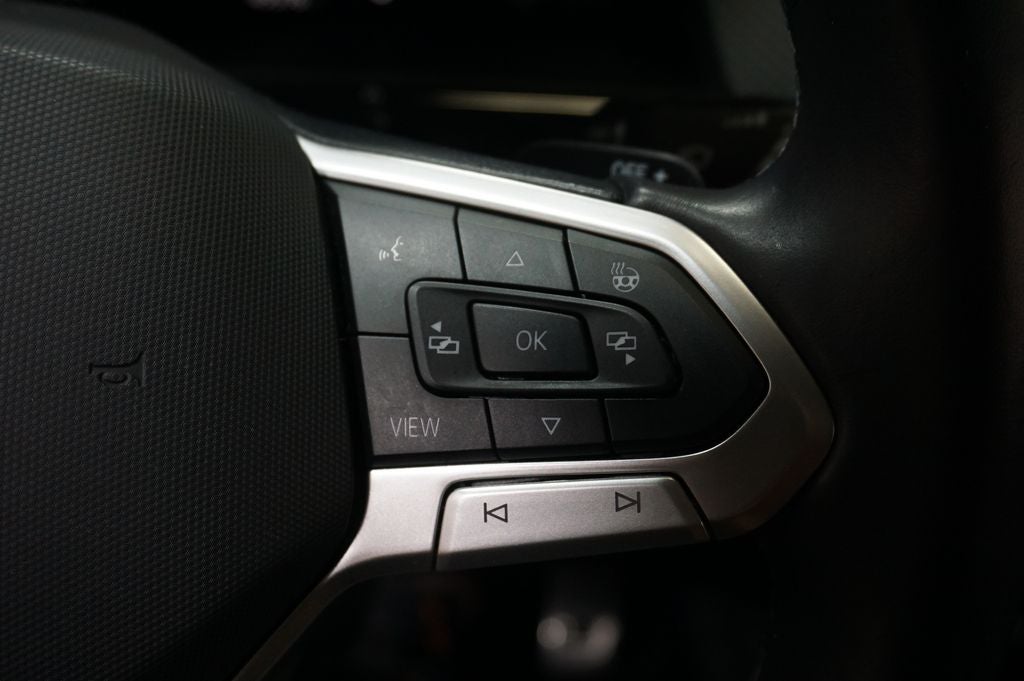 2024 Volkswagen Atlas Cross Sport 2.0T SEL Premium R-Line