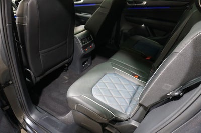 2024 Volkswagen Atlas Cross Sport 2.0T SEL Premium R-Line