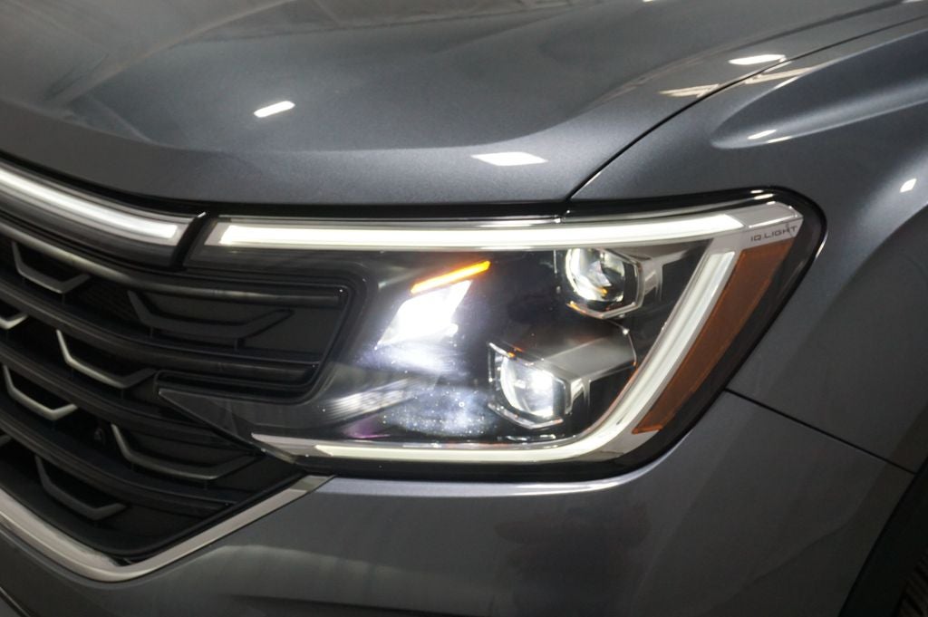 2024 Volkswagen Atlas Cross Sport 2.0T SEL Premium R-Line