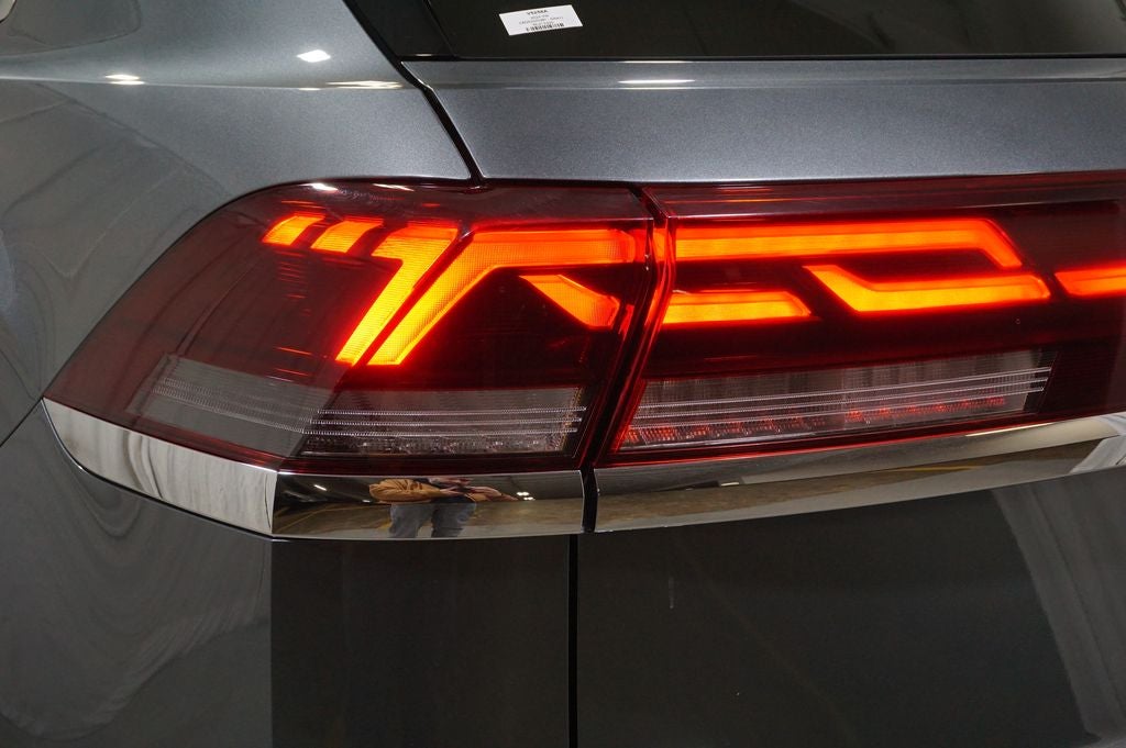 2024 Volkswagen Atlas Cross Sport 2.0T SEL Premium R-Line