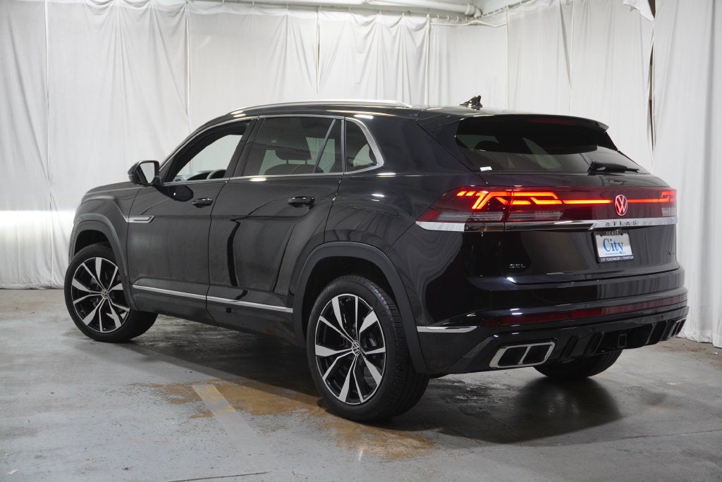2025 Volkswagen Atlas Cross Sport 2.0T SEL Premium R-Line
