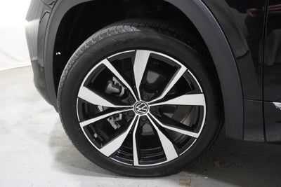 2025 Volkswagen Atlas Cross Sport 2.0T SEL Premium R-Line