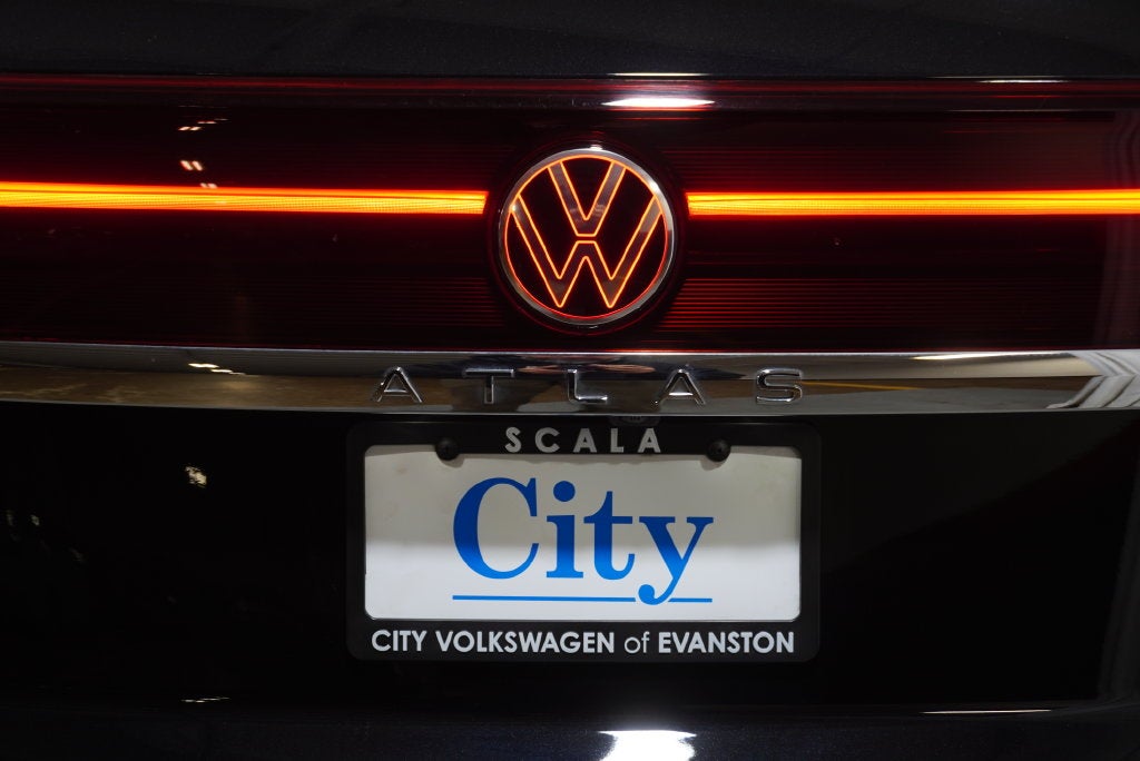 2025 Volkswagen Atlas Cross Sport 2.0T SEL Premium R-Line