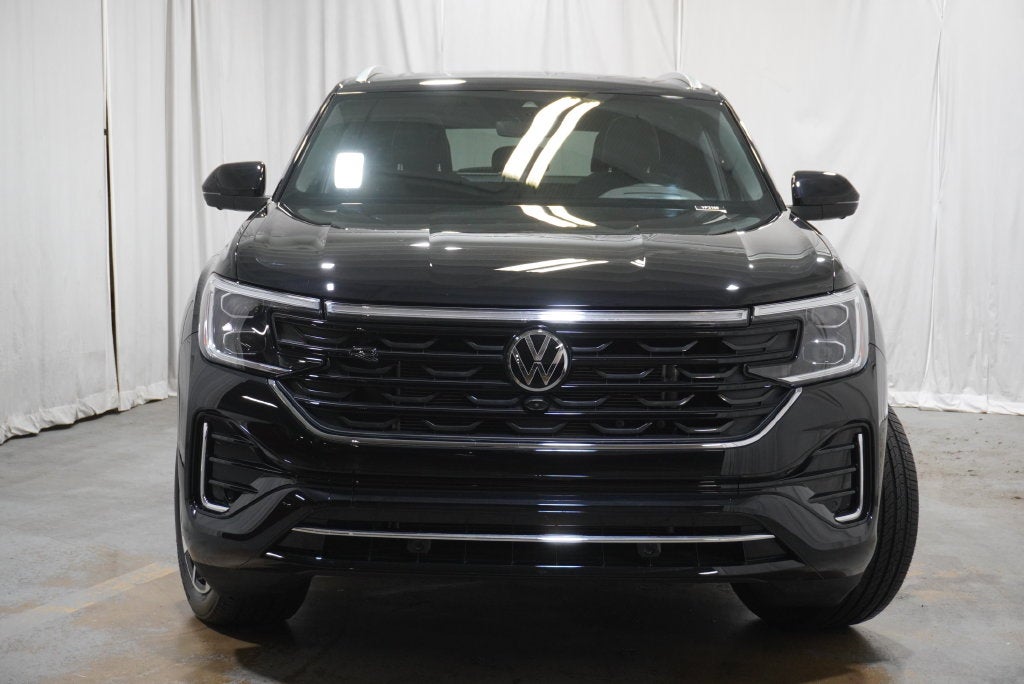 2025 Volkswagen Atlas Cross Sport 2.0T SEL Premium R-Line