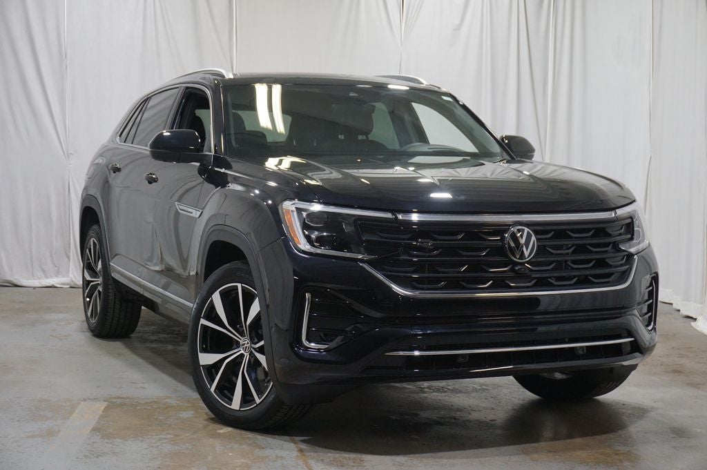 2025 Volkswagen Atlas Cross Sport 2.0T SEL Premium R-Line