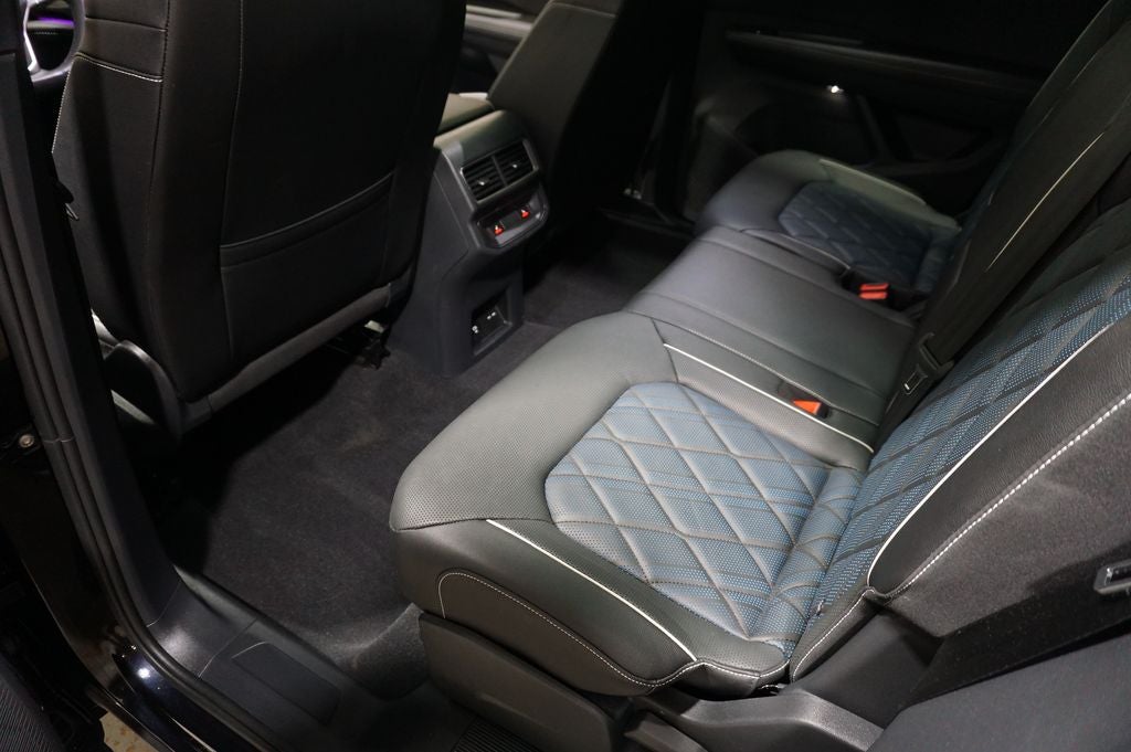 2025 Volkswagen Atlas Cross Sport 2.0T SEL Premium R-Line