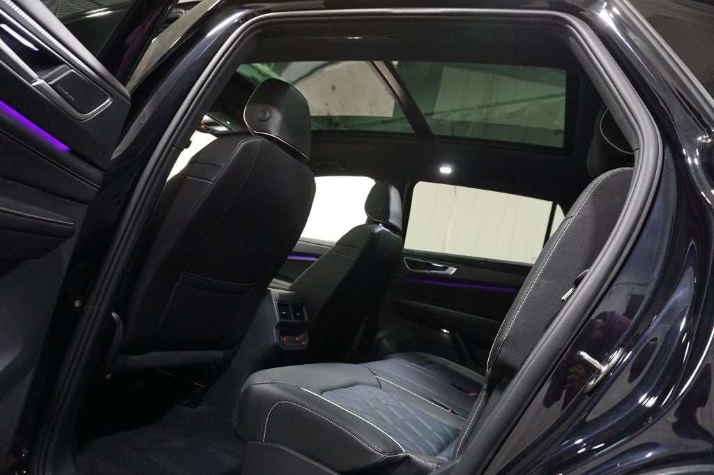 2025 Volkswagen Atlas Cross Sport 2.0T SEL Premium R-Line