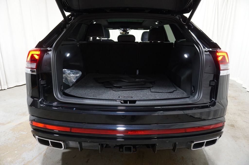 2025 Volkswagen Atlas Cross Sport 2.0T SEL Premium R-Line