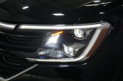 2025 Volkswagen Atlas Cross Sport 2.0T SEL Premium R-Line