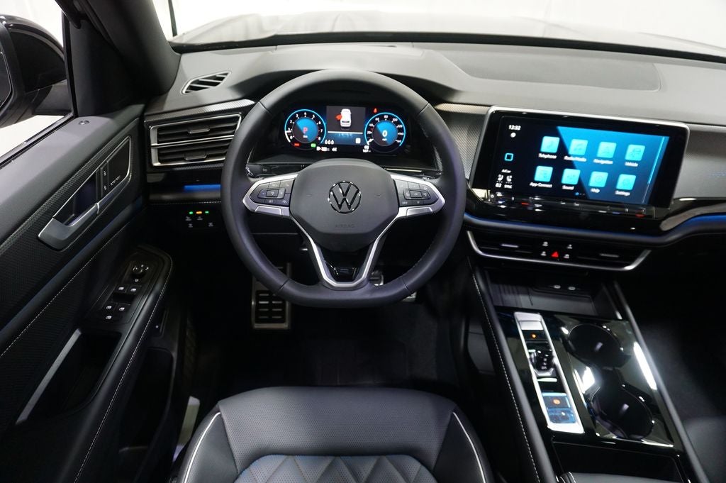 2025 Volkswagen Atlas Cross Sport 2.0T SEL Premium R-Line