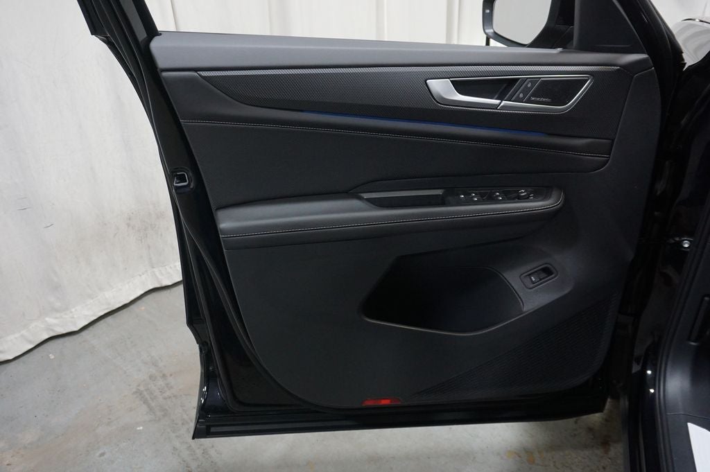 2025 Volkswagen Atlas Cross Sport 2.0T SEL Premium R-Line