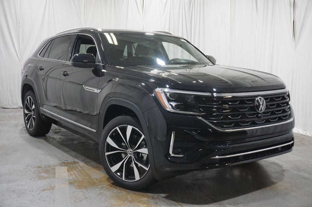2025 Volkswagen Atlas Cross Sport 2.0T SEL Premium R-Line