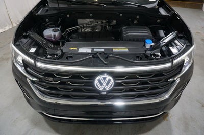 2025 Volkswagen Atlas Cross Sport 2.0T SEL Premium R-Line