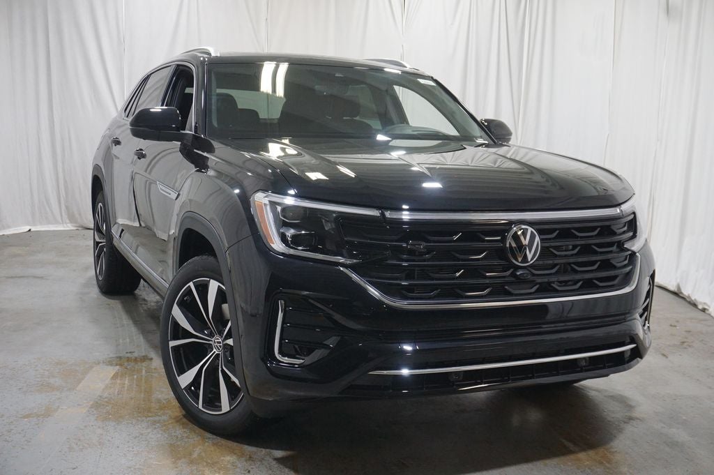 2025 Volkswagen Atlas Cross Sport 2.0T SEL Premium R-Line