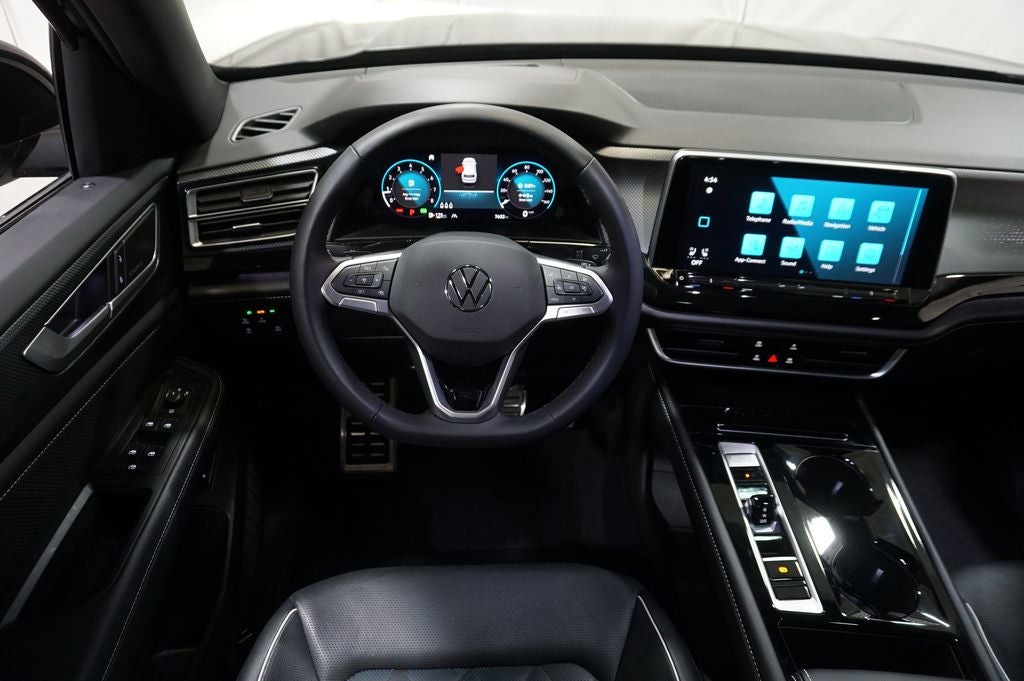 2025 Volkswagen Atlas Cross Sport 2.0T SEL Premium R-Line