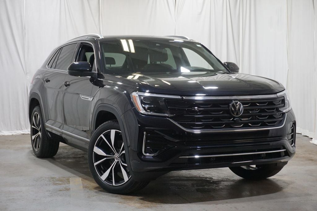 2025 Volkswagen Atlas Cross Sport 2.0T SEL Premium R-Line