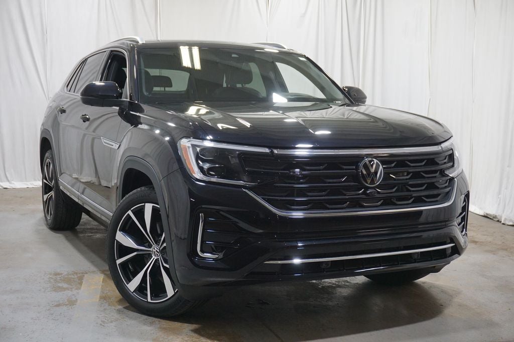 2025 Volkswagen Atlas Cross Sport 2.0T SEL Premium R-Line