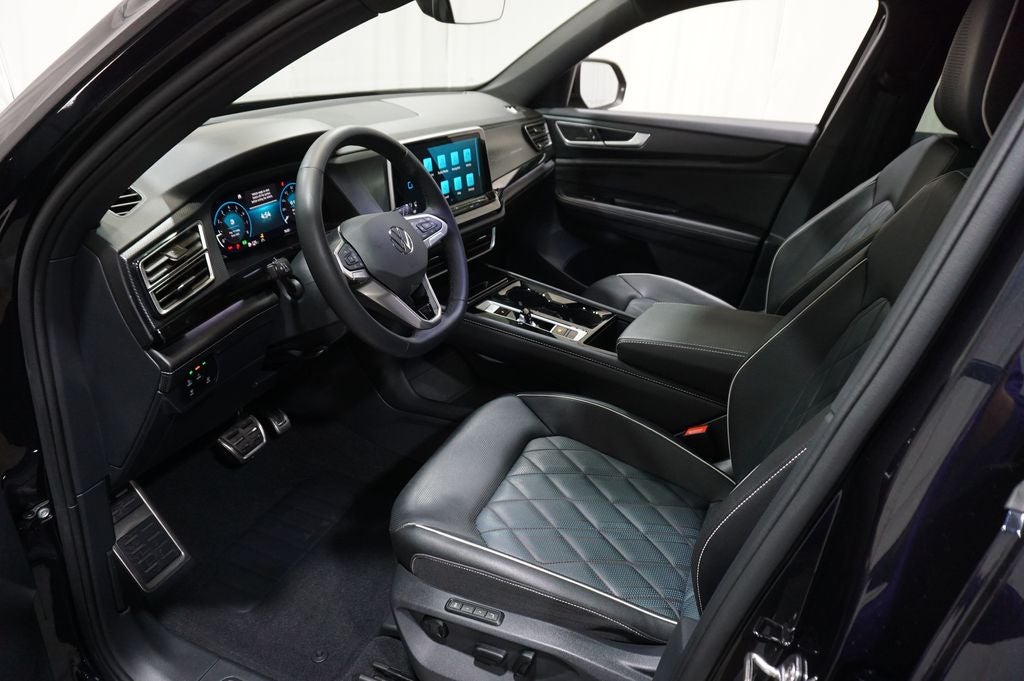 2025 Volkswagen Atlas Cross Sport 2.0T SEL Premium R-Line