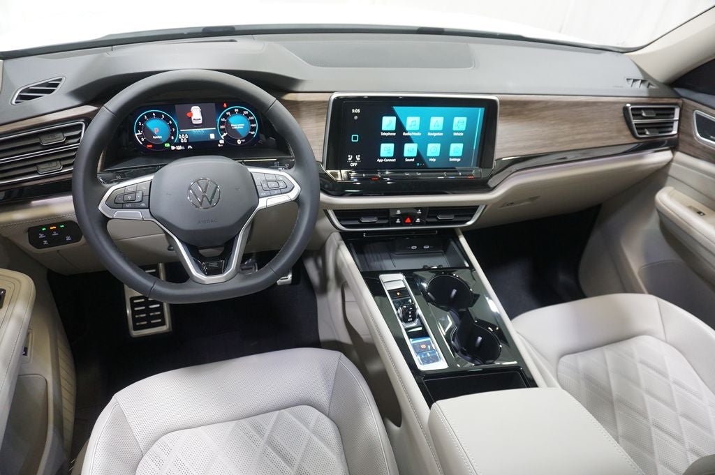 2026 Volkswagen Atlas 2.0T SEL Premium R-Line