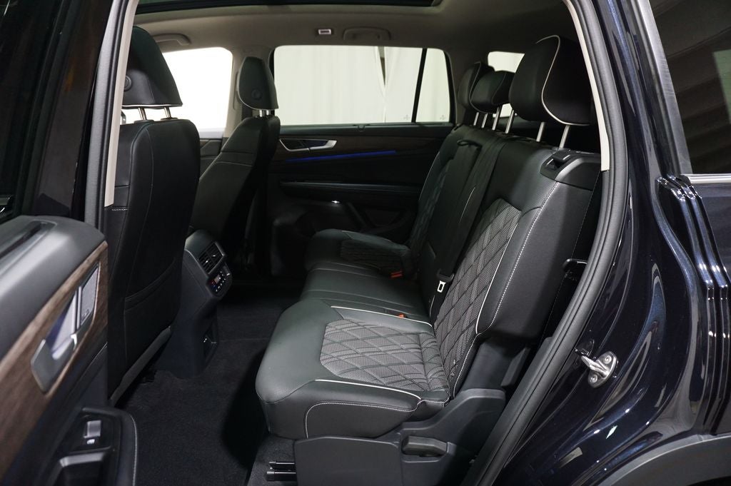 2025 Volkswagen Atlas 2.0T SEL Premium R-Line