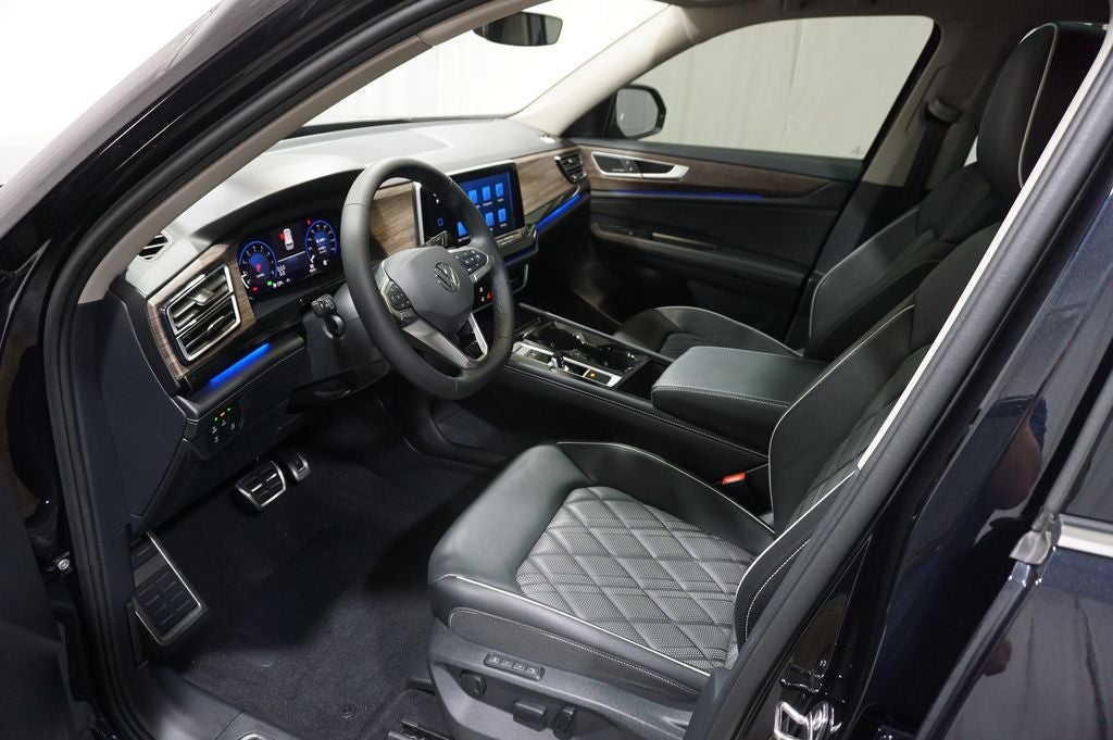 2025 Volkswagen Atlas 2.0T SEL Premium R-Line