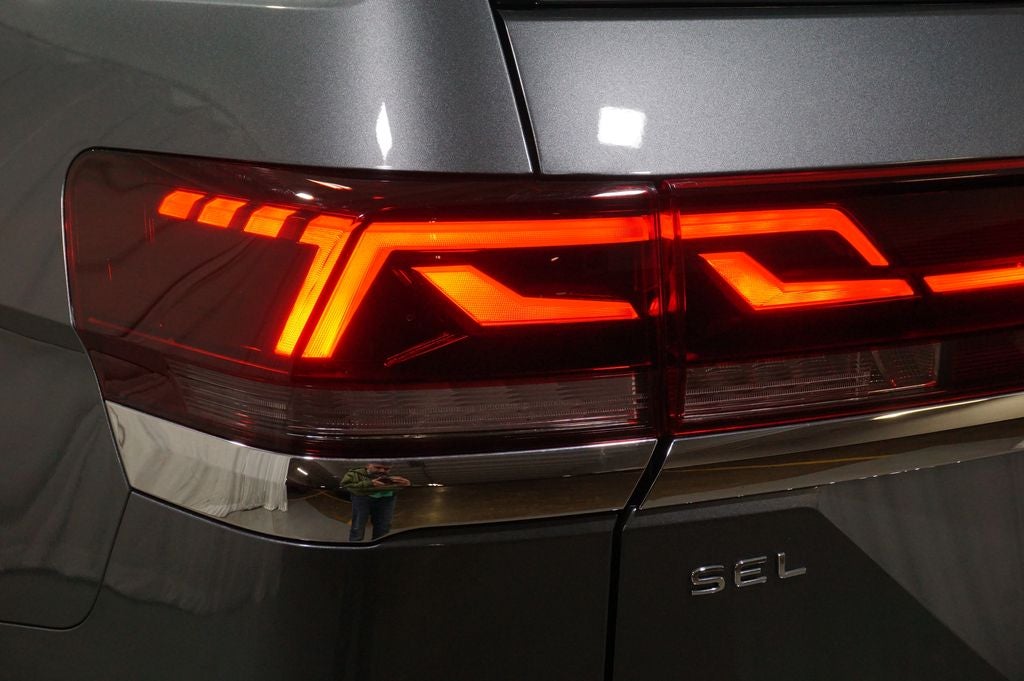 2024 Volkswagen Atlas 2.0T SEL Premium R-Line