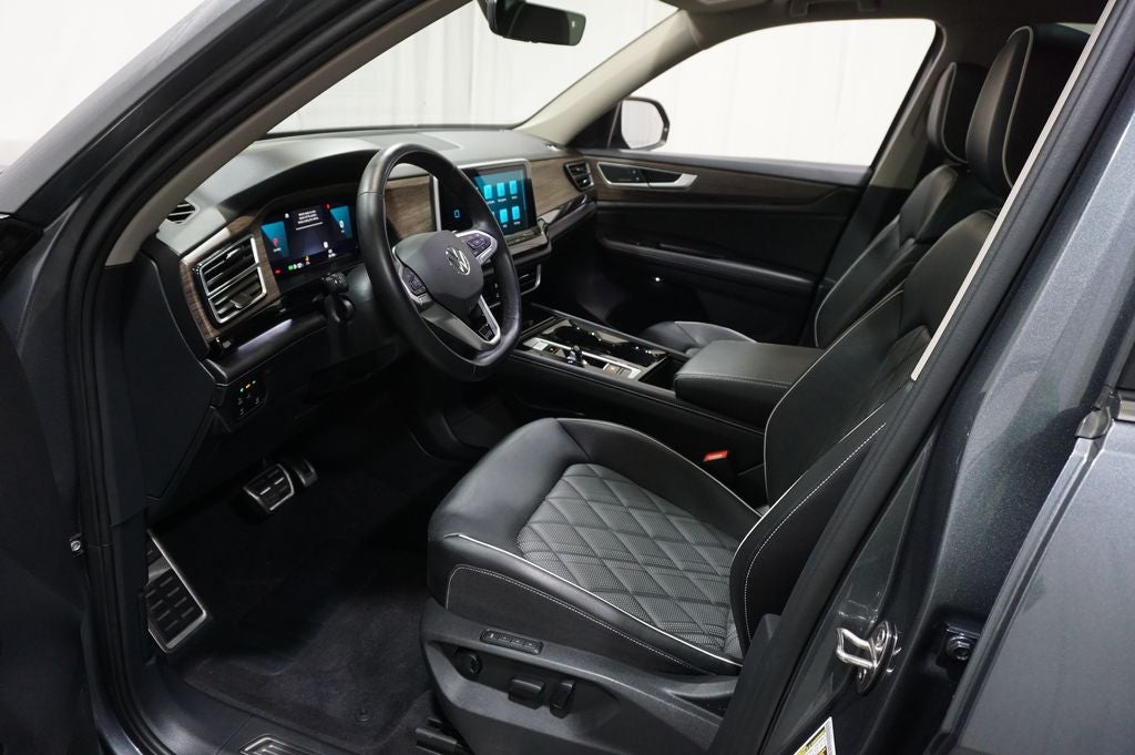 2024 Volkswagen Atlas 2.0T SEL Premium R-Line