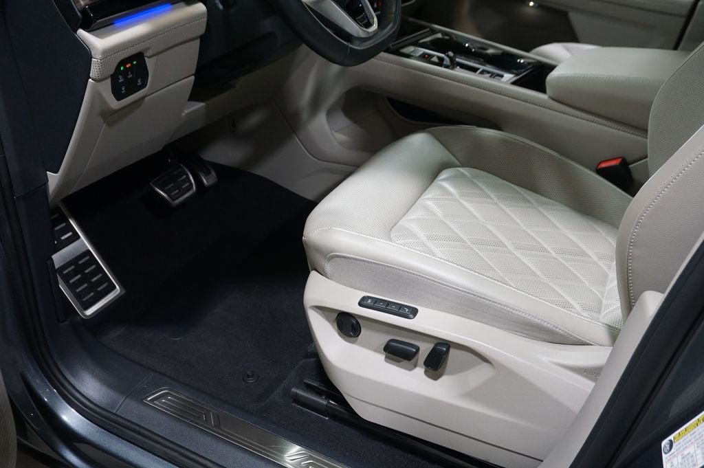 2025 Volkswagen Atlas 2.0T SEL Premium R-Line