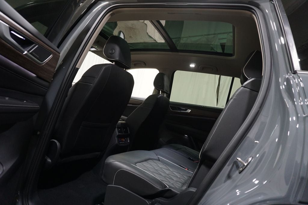 2025 Volkswagen Atlas 2.0T SEL Premium R-Line