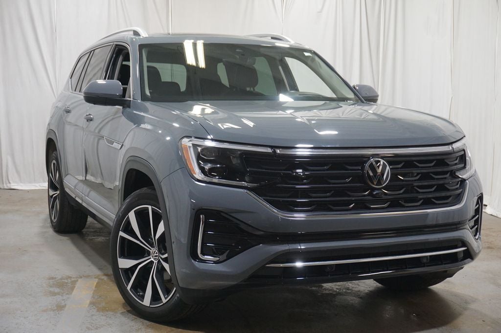 2025 Volkswagen Atlas 2.0T SEL Premium R-Line