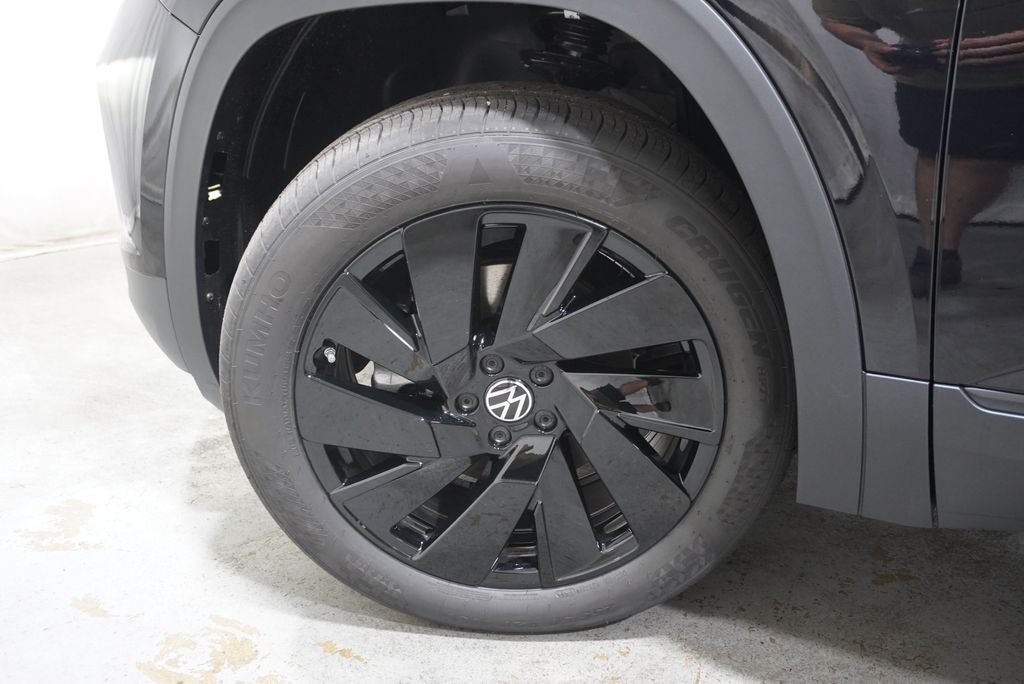 2026 Volkswagen Atlas Cross Sport SE w/Technology