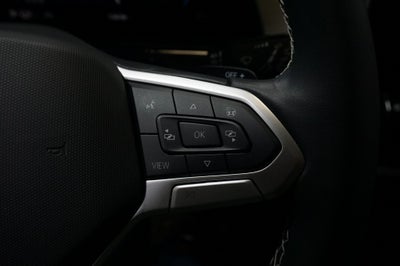 2025 Volkswagen Atlas Cross Sport 2.0T SE w/Technology