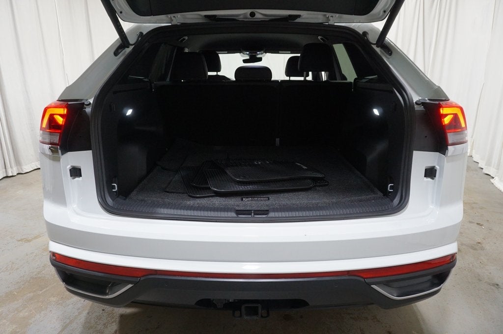 2025 Volkswagen Atlas Cross Sport 2.0T SE w/Technology