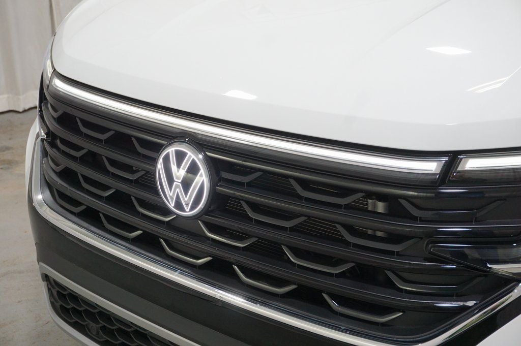 2025 Volkswagen Atlas Cross Sport 2.0T SE w/Technology