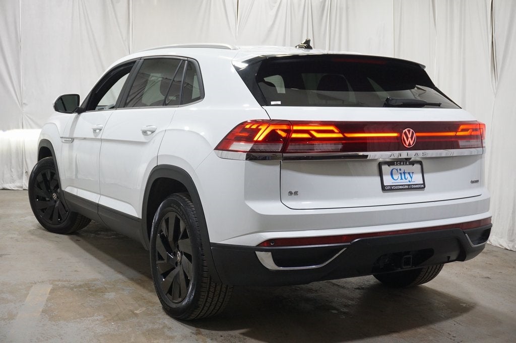2025 Volkswagen Atlas Cross Sport 2.0T SE w/Technology