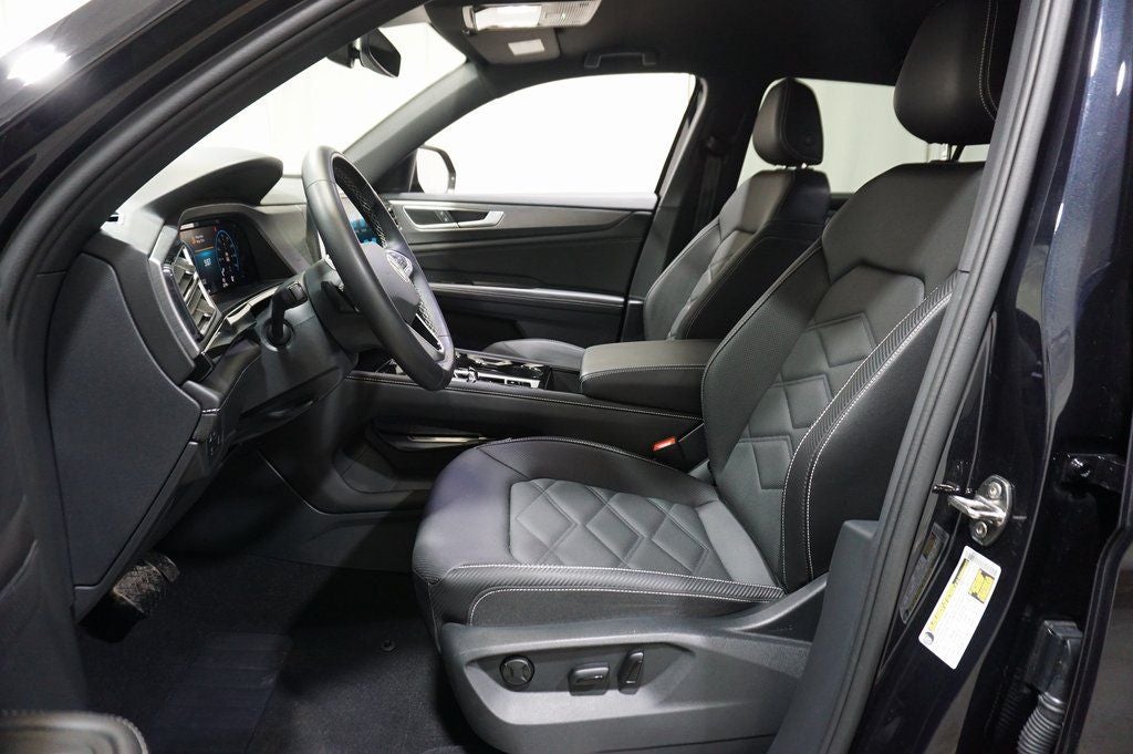 2025 Volkswagen Atlas Cross Sport 2.0T SE w/Technology