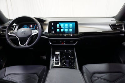 2025 Volkswagen Atlas Cross Sport 2.0T SE w/Technology