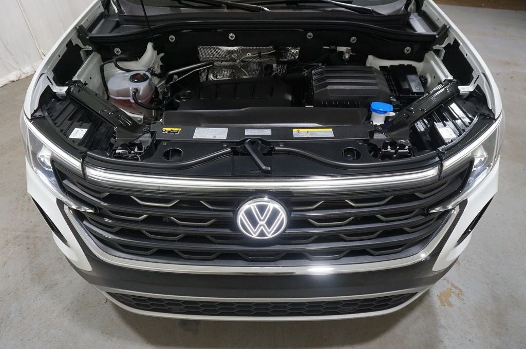 2025 Volkswagen Atlas Cross Sport 2.0T SE w/Technology