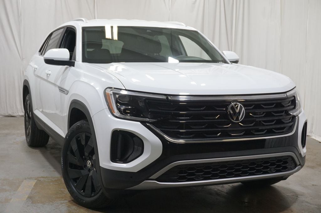 2025 Volkswagen Atlas Cross Sport 2.0T SE w/Technology