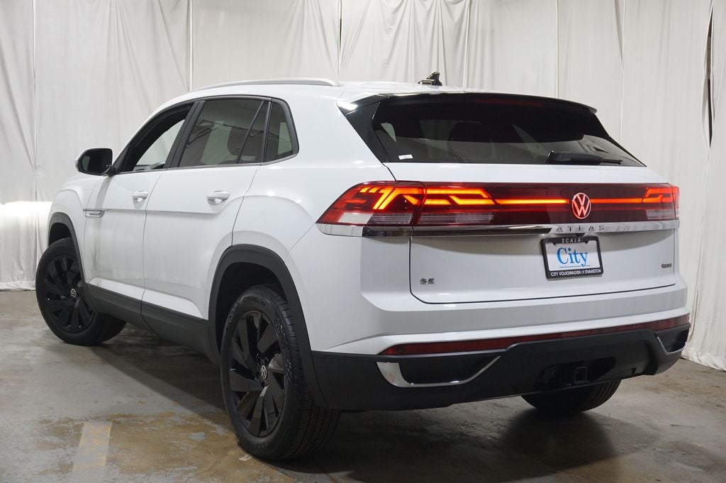 2025 Volkswagen Atlas Cross Sport 2.0T SE w/Technology