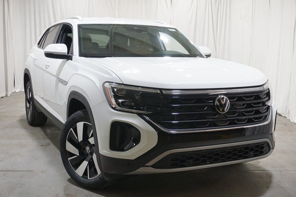 2025 Volkswagen Atlas Cross Sport 2.0T SE w/Technology