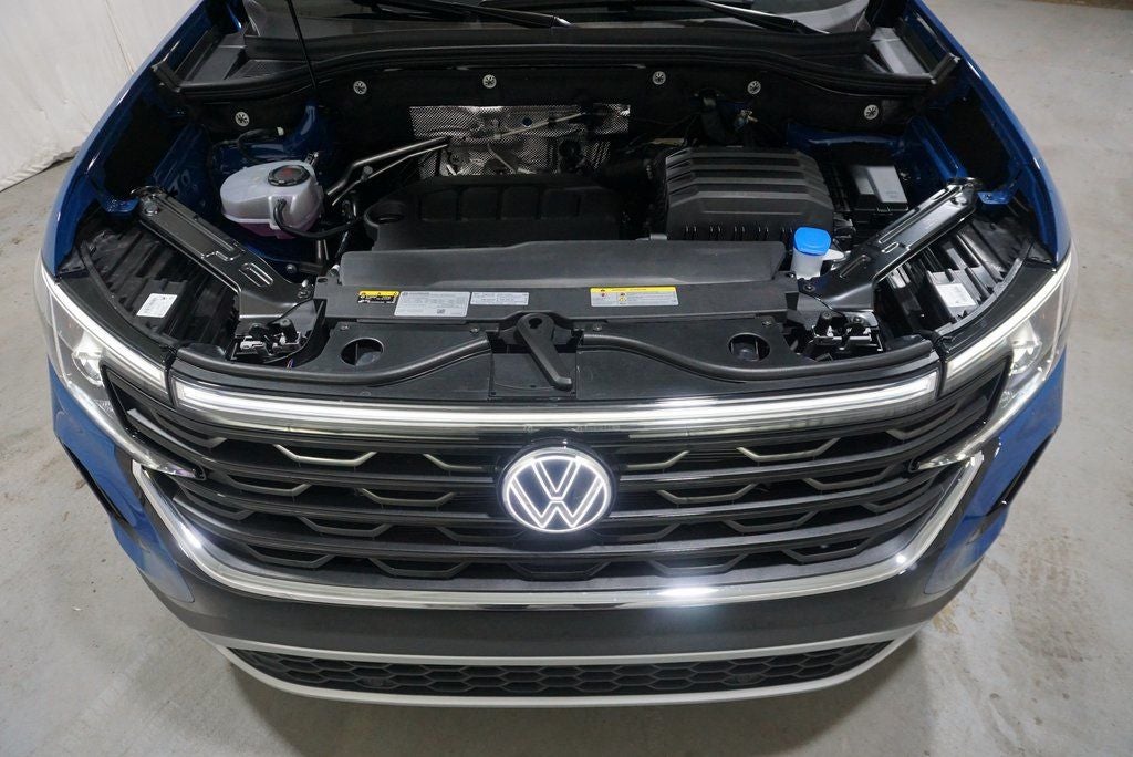 2025 Volkswagen Atlas Cross Sport 2.0T SE w/Technology
