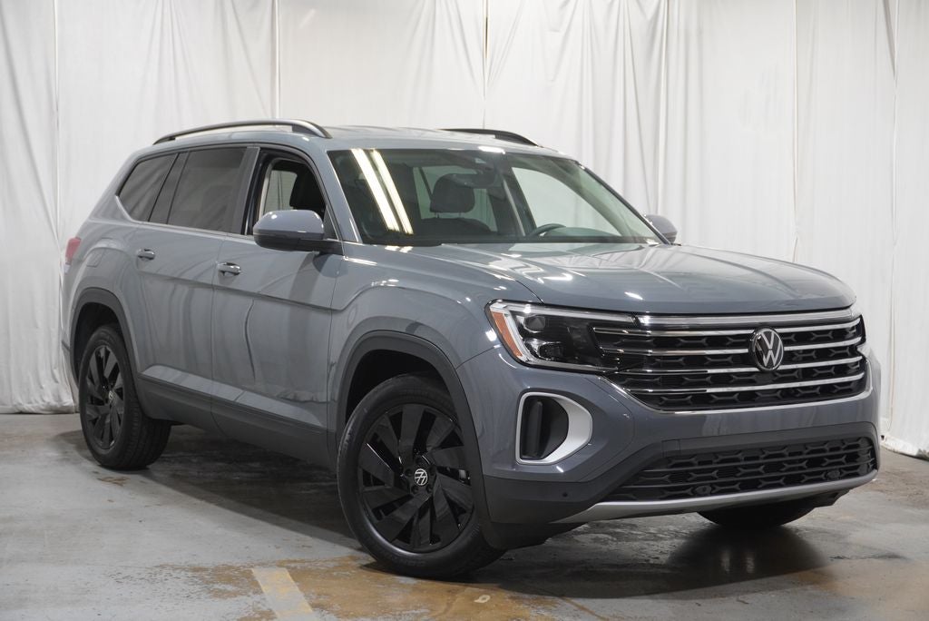2026 Volkswagen Atlas SE w/Technology