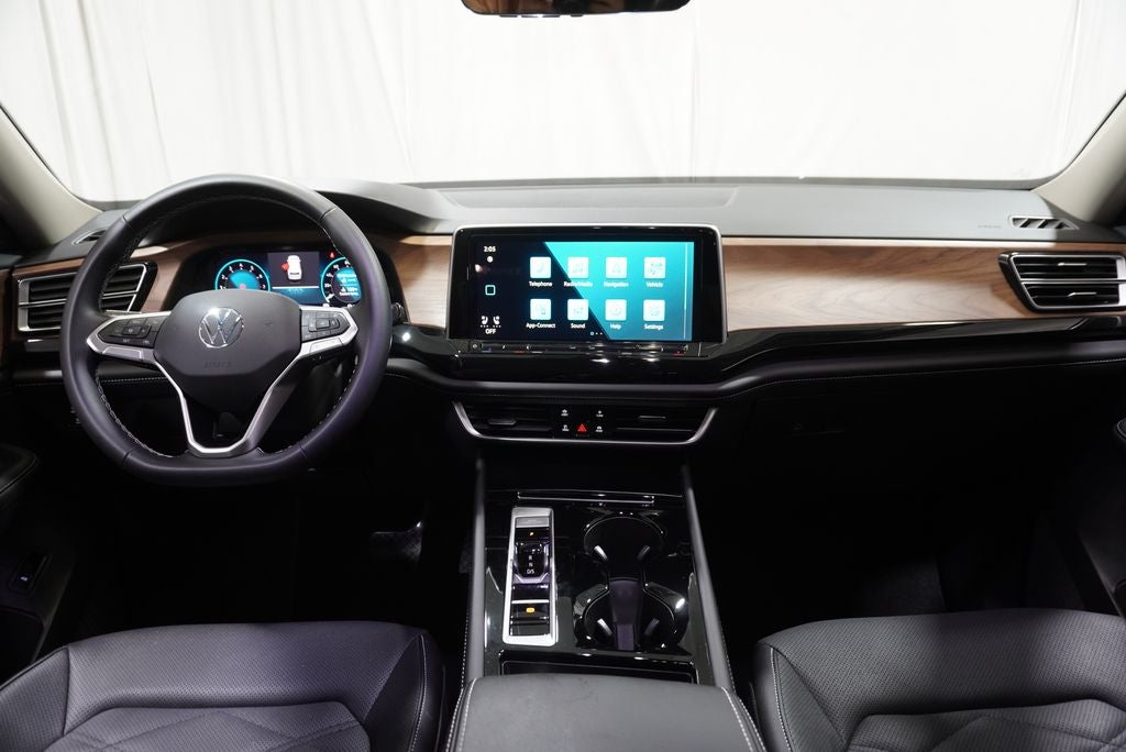 2026 Volkswagen Atlas SE w/Technology