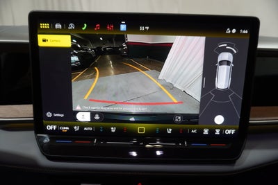2027 Volkswagen Atlas SE w/Technology