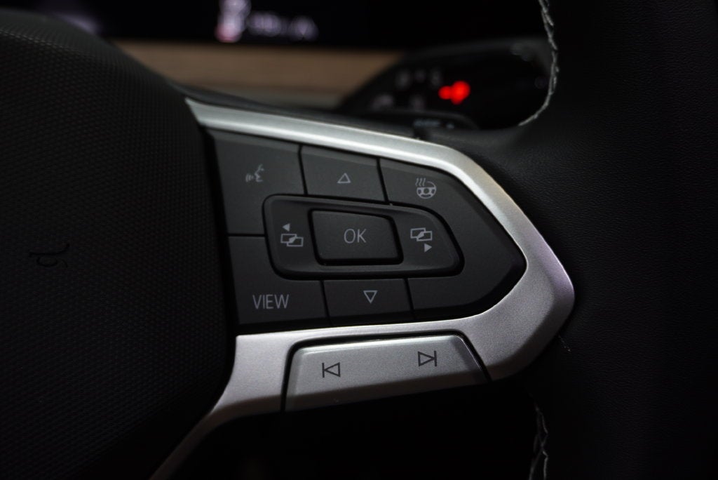 2027 Volkswagen Atlas SE w/Technology