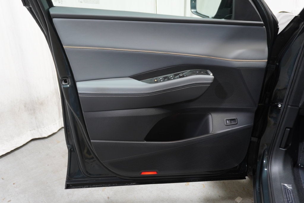 2027 Volkswagen Atlas SE w/Technology