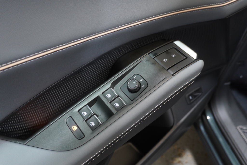 2027 Volkswagen Atlas SE w/Technology