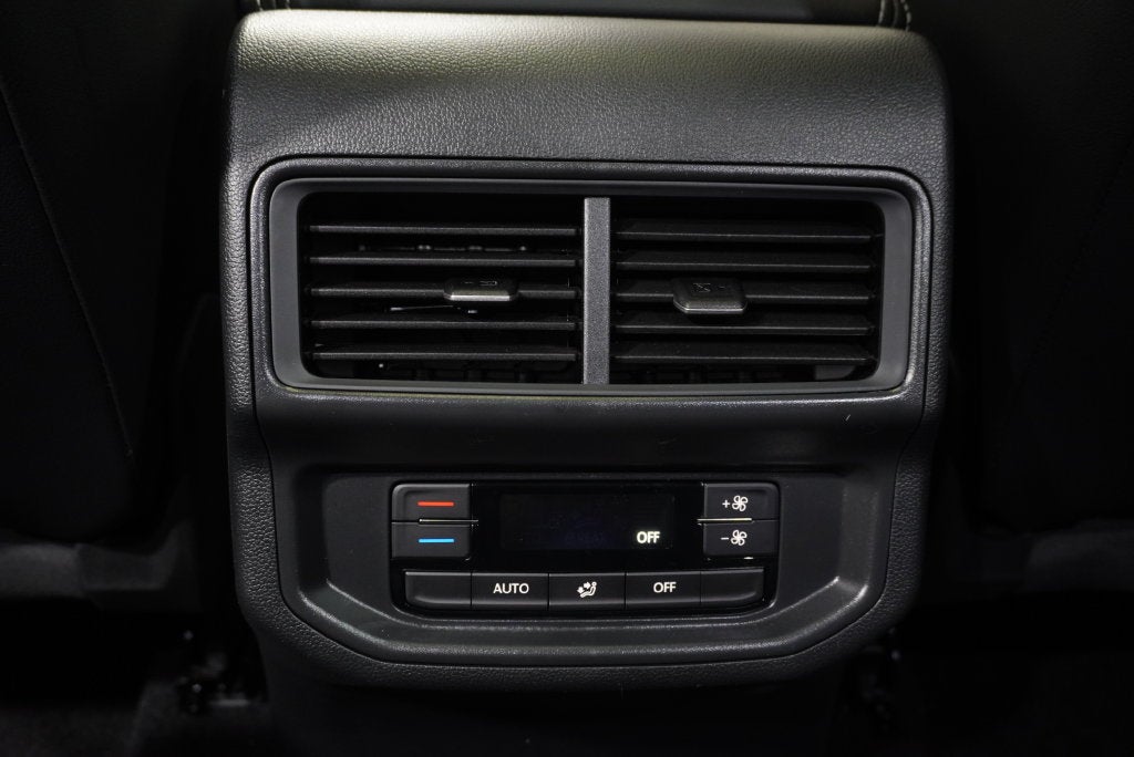 2027 Volkswagen Atlas SE w/Technology