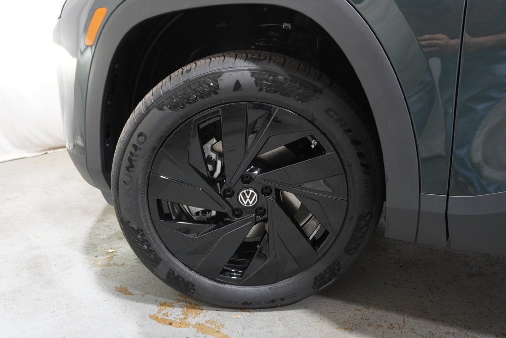 2027 Volkswagen Atlas SE w/Technology